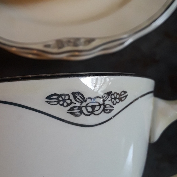 Antique Homer Laughlin cup and saucer - Picture 6 of 6